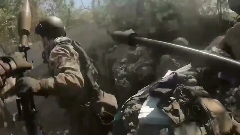 Hot Conflict Between Ukrainian and Russian Soldiers!