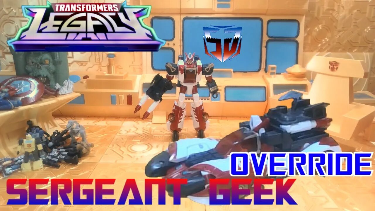 Toy Review TRANSFORMERS Cybertron Universe OVERRIDE