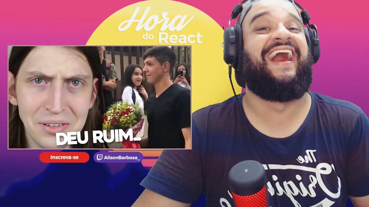 (REACT) pediu em namoro na escola - @felcaseita