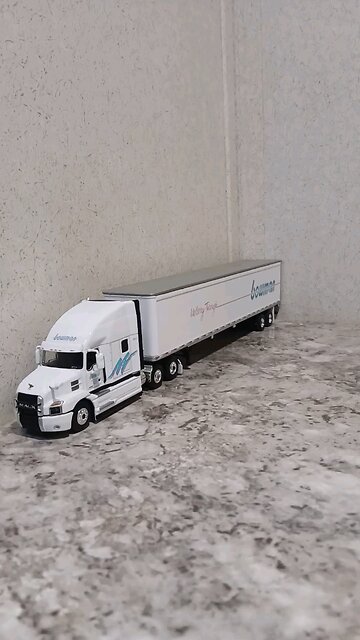 1/64 Mack Anthem Diecast Truck