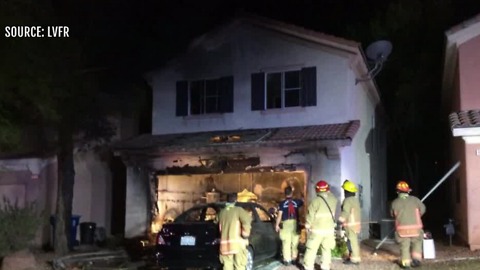 Fire destroys garage, vehicle near Summerlin