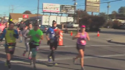 Thousands take part in Tulsa Route 66 Marathon