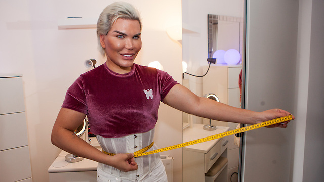 Rodrigo Alves Has FOUR Ribs Removed | HOOKED ON THE LOOK