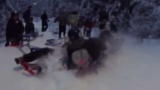 Gli scontri che non ti aspetti sulla neve