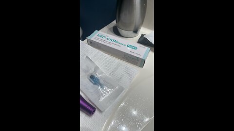 Skincare anti-aging w/ microneedling