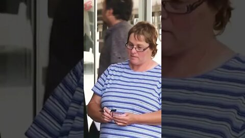 Thieving Magician prank 🤣🤣 #shorts #prank #funny #viral #trending