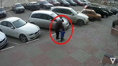 10 People With Superpowers Caught COC