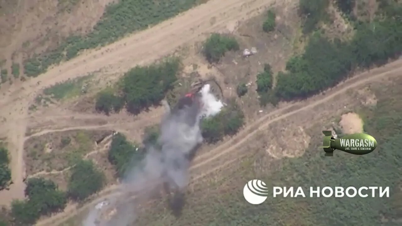 Russian 'Lancet' kamikaze drone hits howitzer gun in Kherson