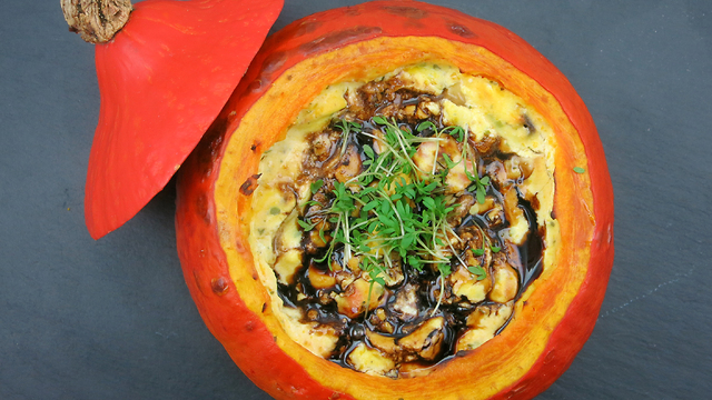 How to make Halloween pumpkin stew