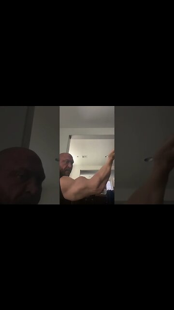 My Arm Is Extra Big #Hungry