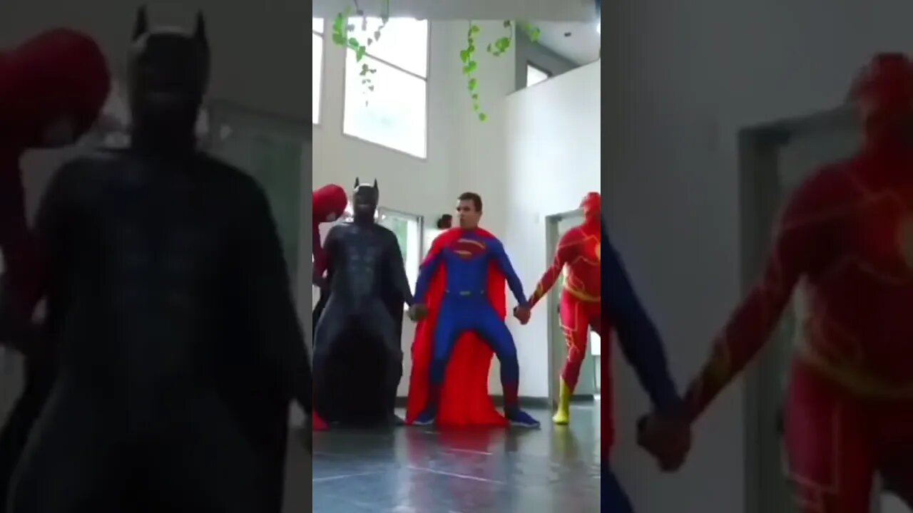 OS MELHORES, DANÇANDO SUPER MAN, BATMAN, FLASH E HOMEM-ARANHA NA LIGA DA ALEGRIA, LIKE