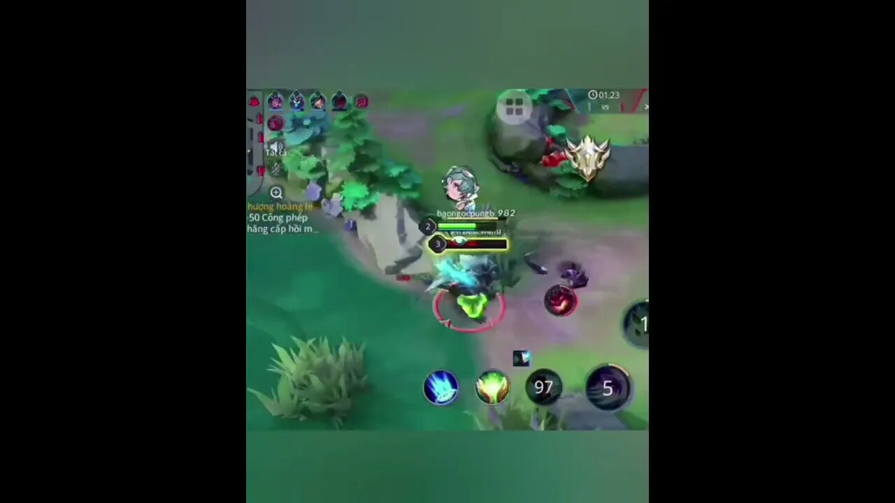 Liên Quân tướng krixi tung chiêu đánh bay tướng team bạn