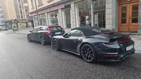 Black Porsche 911 Tutbo S Convertible [4k 60p]