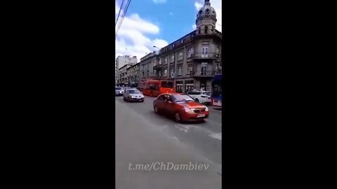 In the Serbian city of Niš, motorists staged a rally in support of Russia