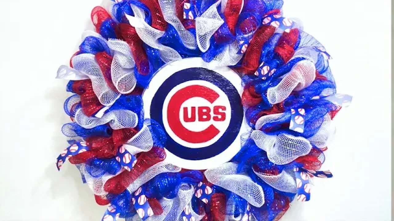 DOLLAR TREE FOOTBALL WREATH TUTORIAL DIY FOR MEN GIFT DECOR BEARS BASEBALL CUBS