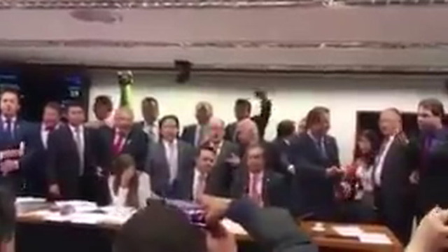 Criminalização total do aborto: o retrocesso tem pressa