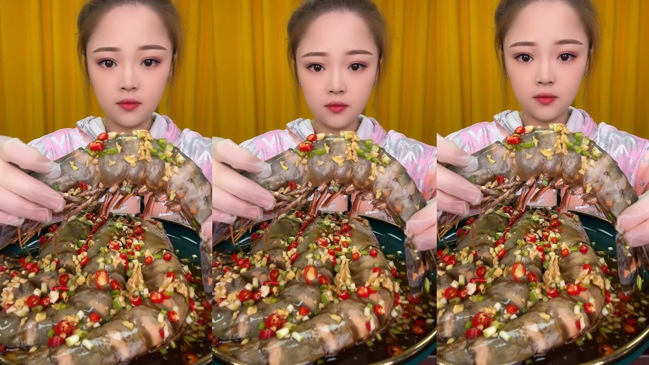 ASMR MUKBANG Eat raw lobster with Koh Kong fish sauce