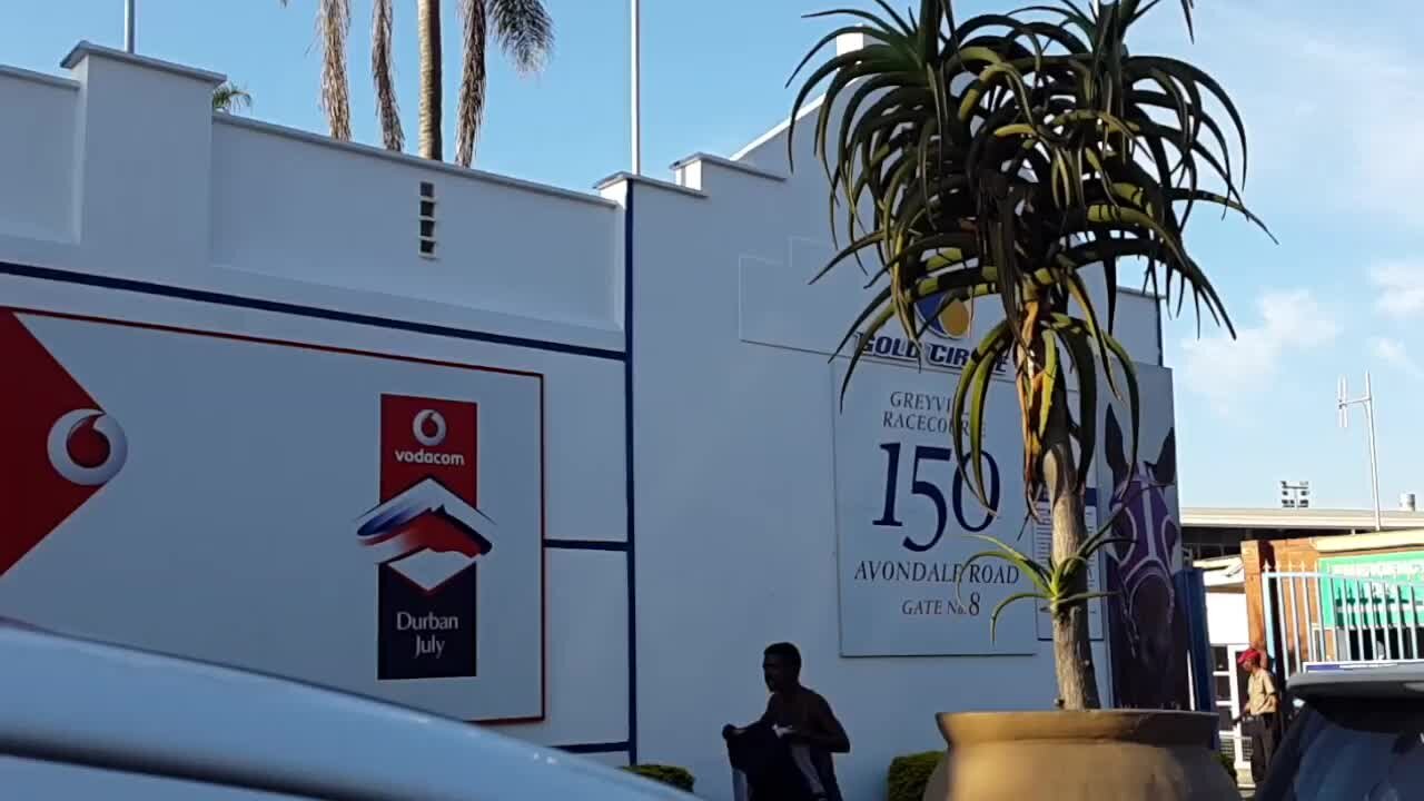 (NSt)