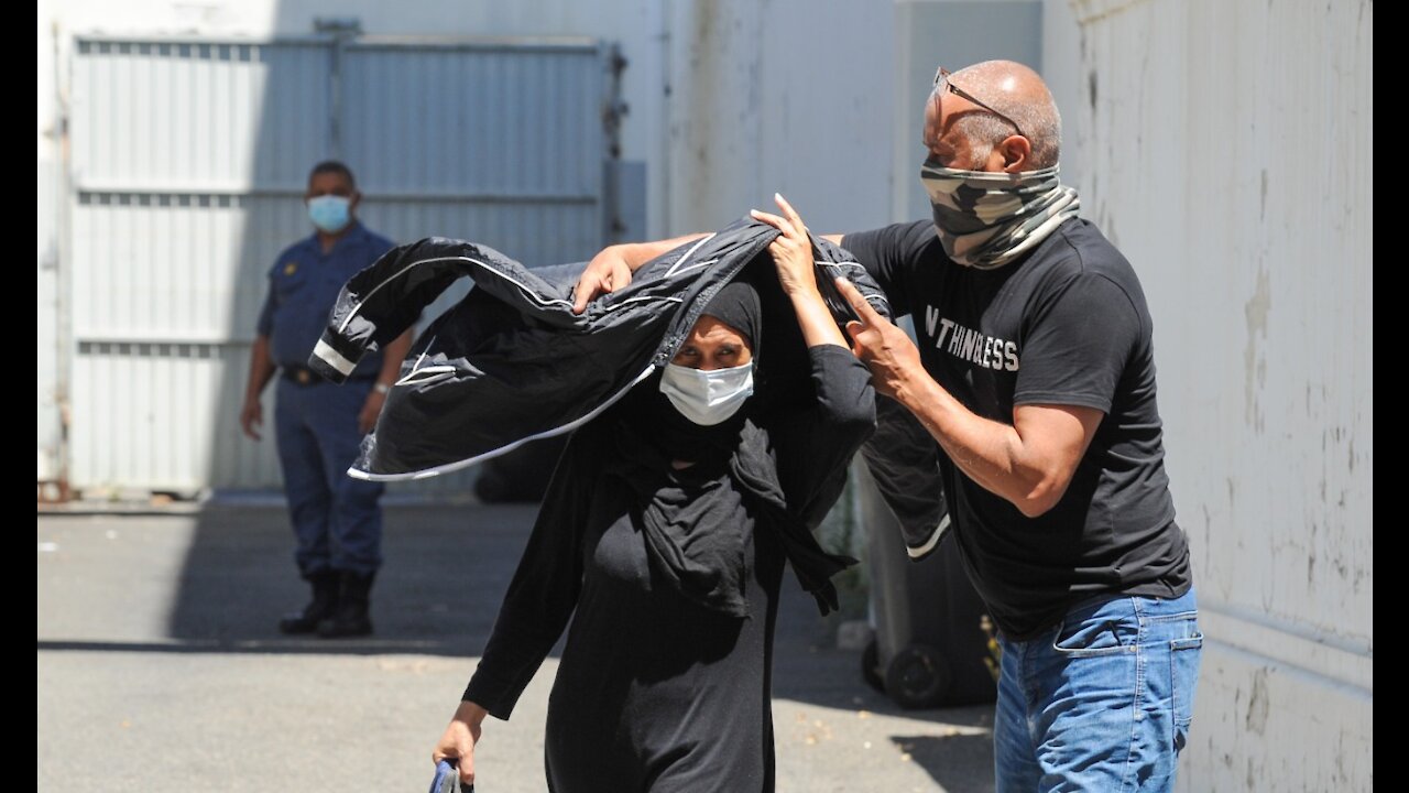 Zurenah Smit leaving Stellenbosch magistrates court after being granted bail