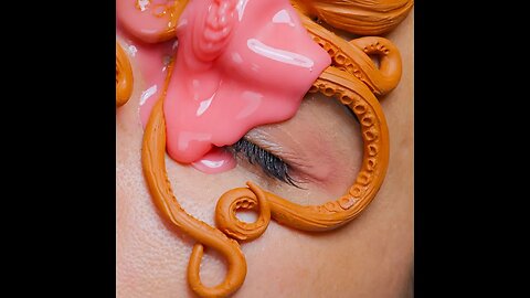 Silicone, liquid plastic, gypsum and... your face! Just use them to create these realistic crafts!🐙