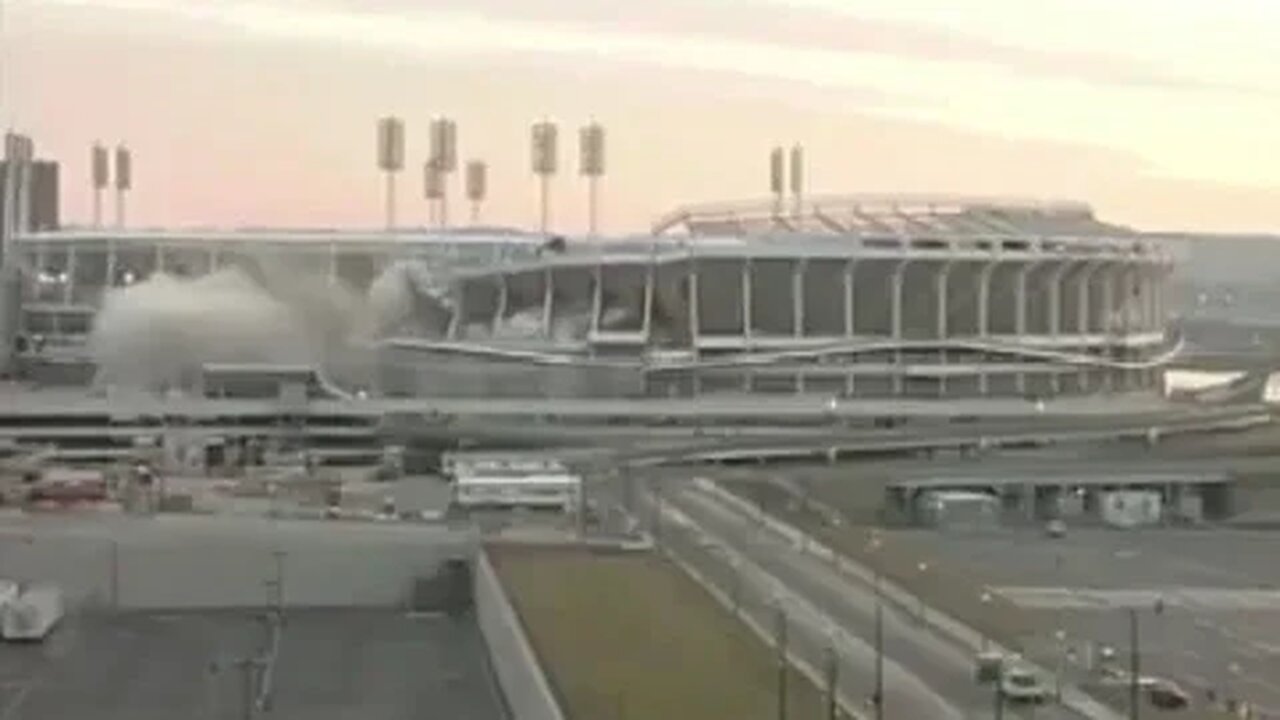 20 Years Ago Today: Cinergy Field / Riverfront Stadium is imploded