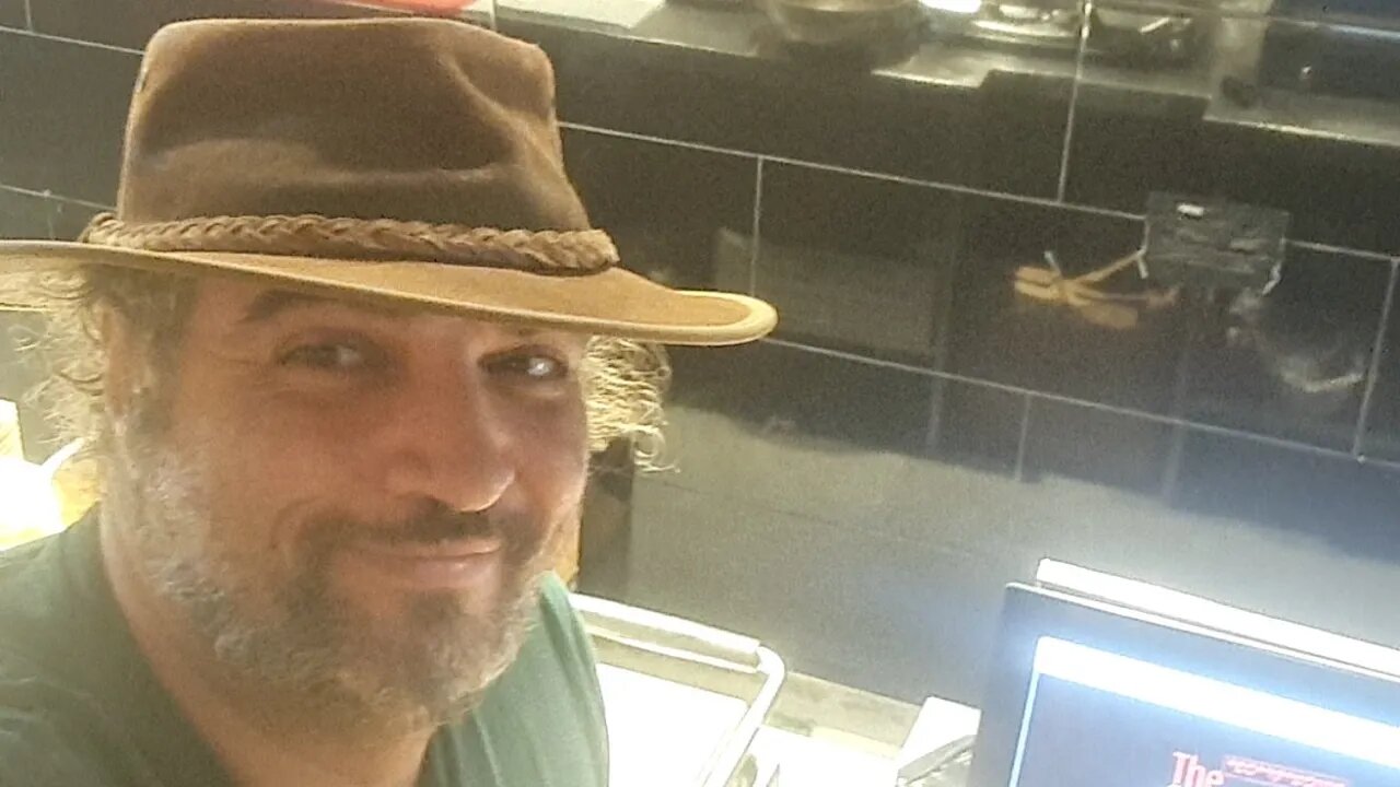 רעב אז אוכל. בטוסטיקריספי. בואו.