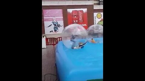 I would like to try floating like this too!, YouVlog_Video