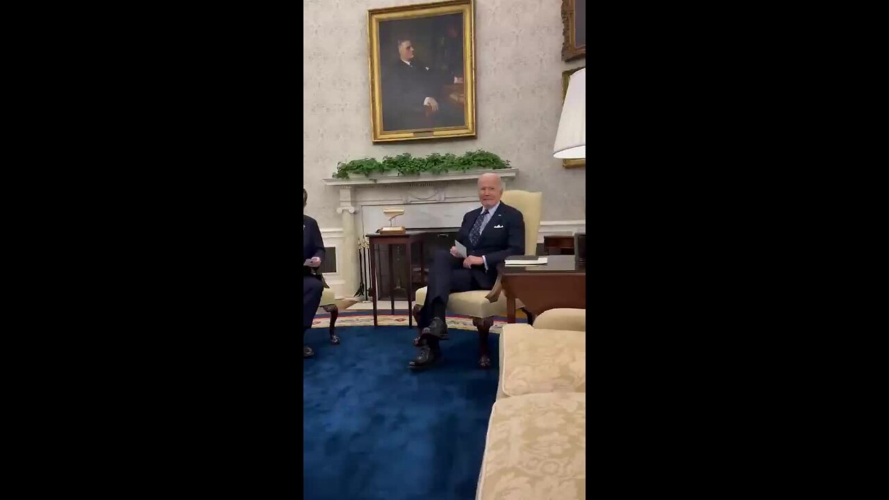 Biden to Reporter Asking if He Can Get Hostages Released: ‘Do You Think that You Can Get Hit in the Head by the Camera Behind You?’