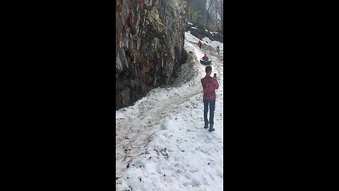 snowfall tyre skating