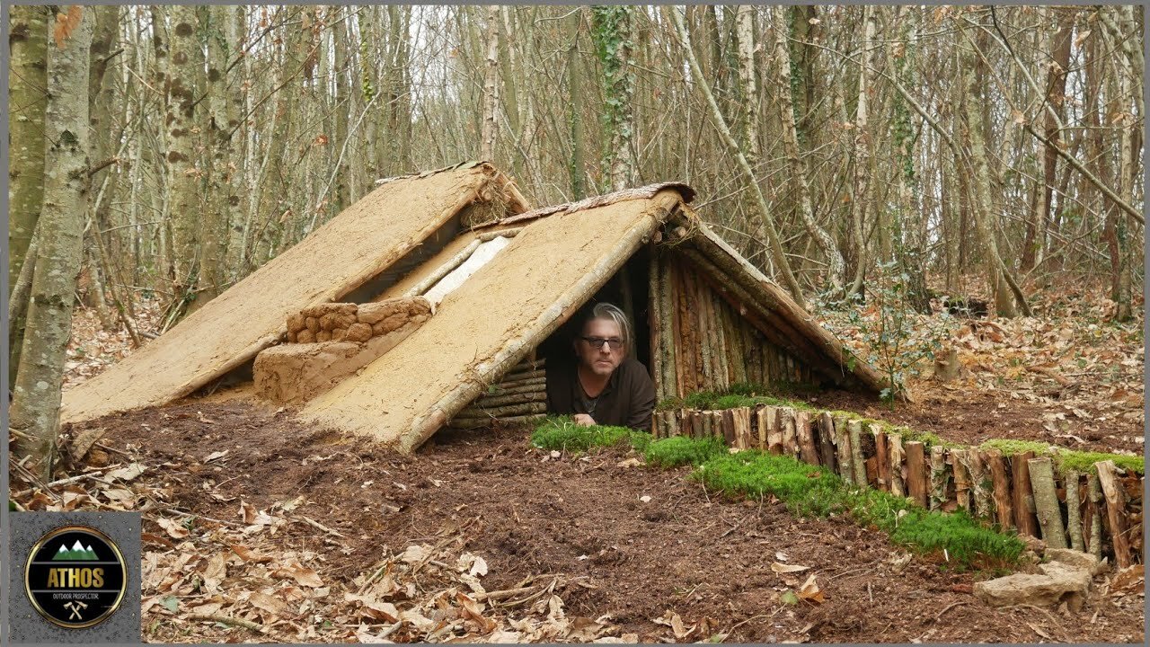 SURVIVAL EARTH LODGE HOUSE - Bushcraft a pit warm house The best of all natural Shelters!!