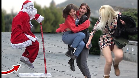 THE FLOATING SANTA SCARY PRANK - Best of Just For Laughs