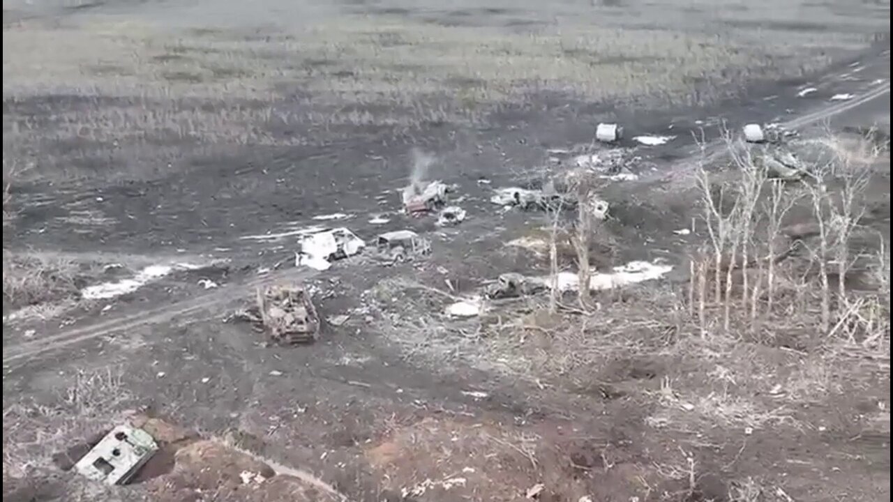 Footage of the "road of death" leading to Bakhmut