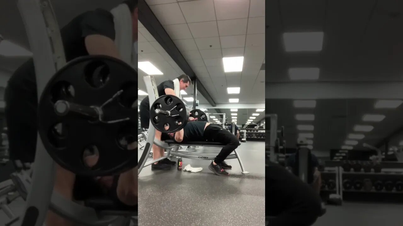 315lbs/143kg pause bench press first attempt