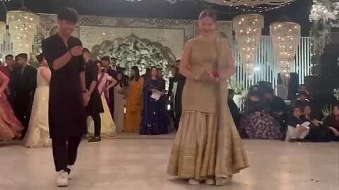 hania Amir dance with her bf#