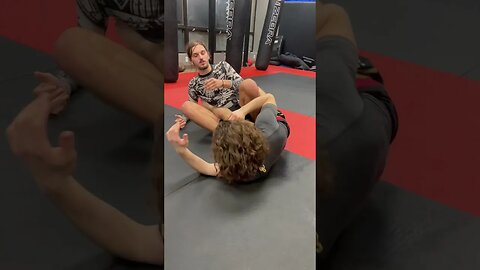 Offensive leg lock strategy