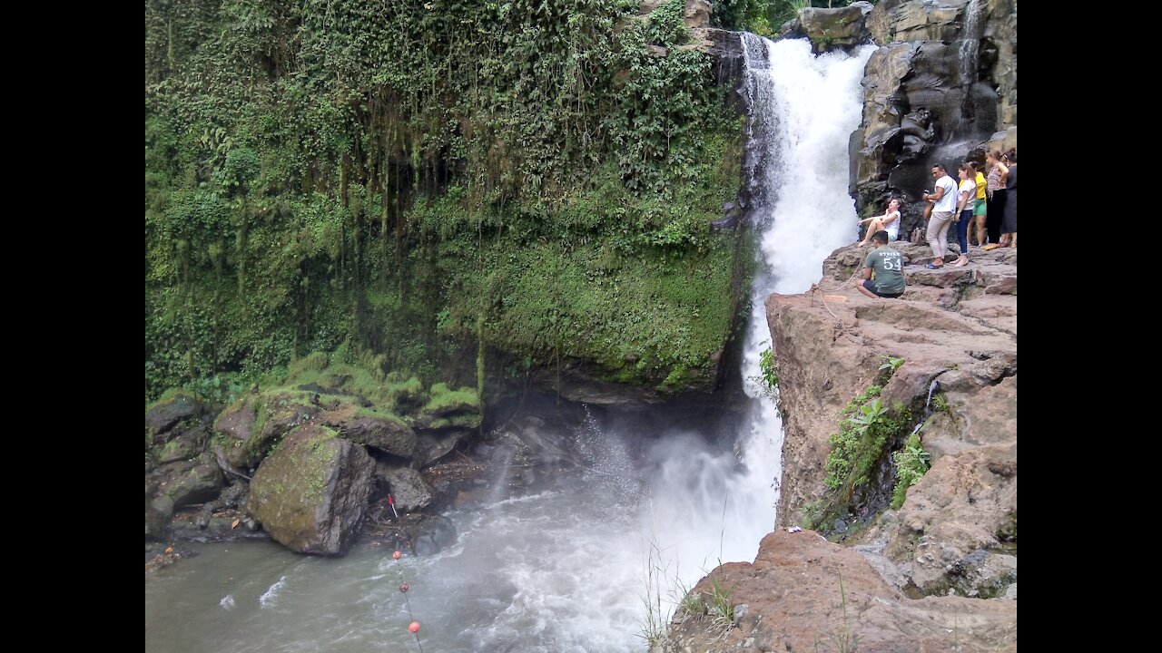 waterfall status video ❤️❤️ / mountain status video / natural scenery / never listen song