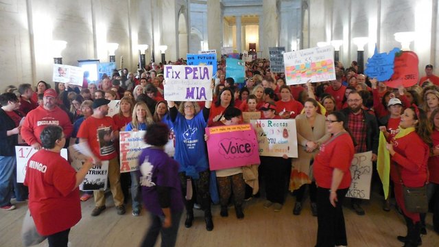 West Virginia Public Schools Are Still Closed Despite Pay Deal