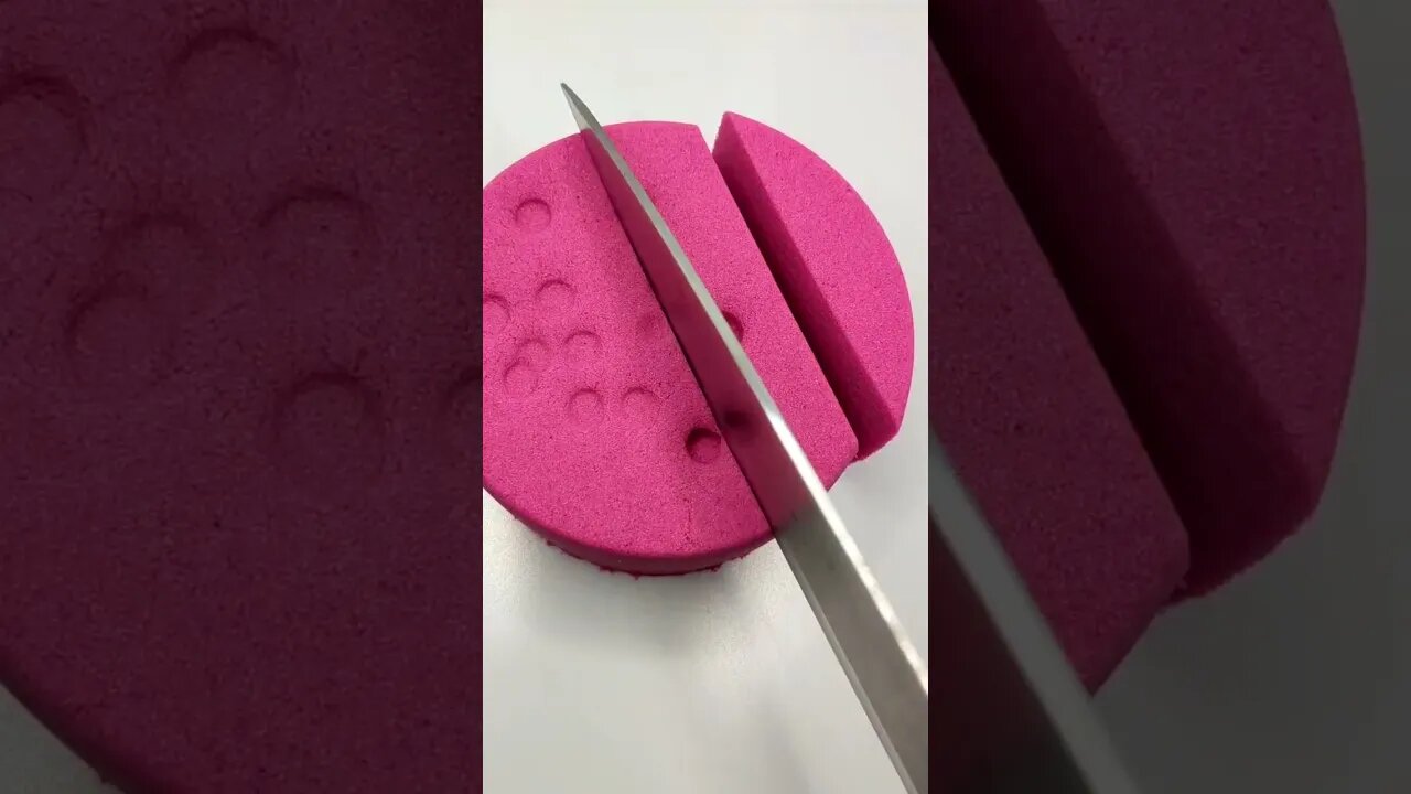 Playing with Kinetic Sand #amazing #kineticsand #kineticsandasmr #magicsand #asmr