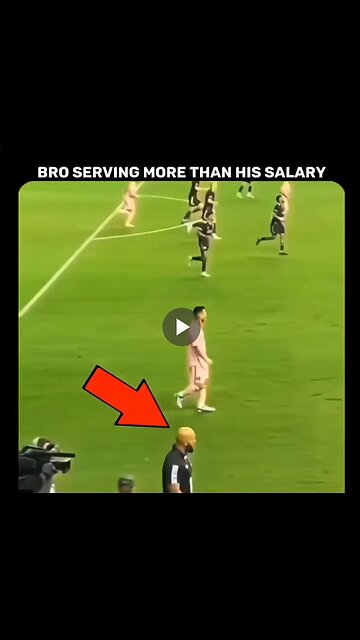 Leo Messi’s Bodyguard. WOW!! This man is the ultimate bodyguard.