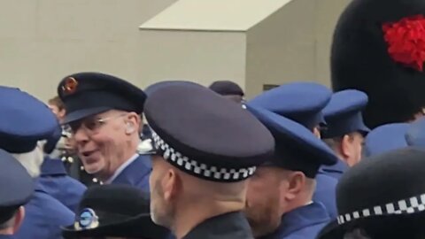 The veterans and the kings guard #horseguardsparade