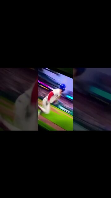 Bryce Harper gives the Phillies the lead in bottom of 8th with 2 run bomb!