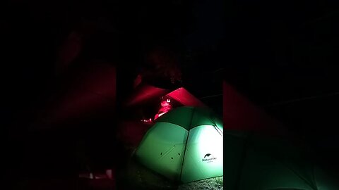 making a campfire under the tarp . riverside wildcamping. nightlapse. Sep 2022