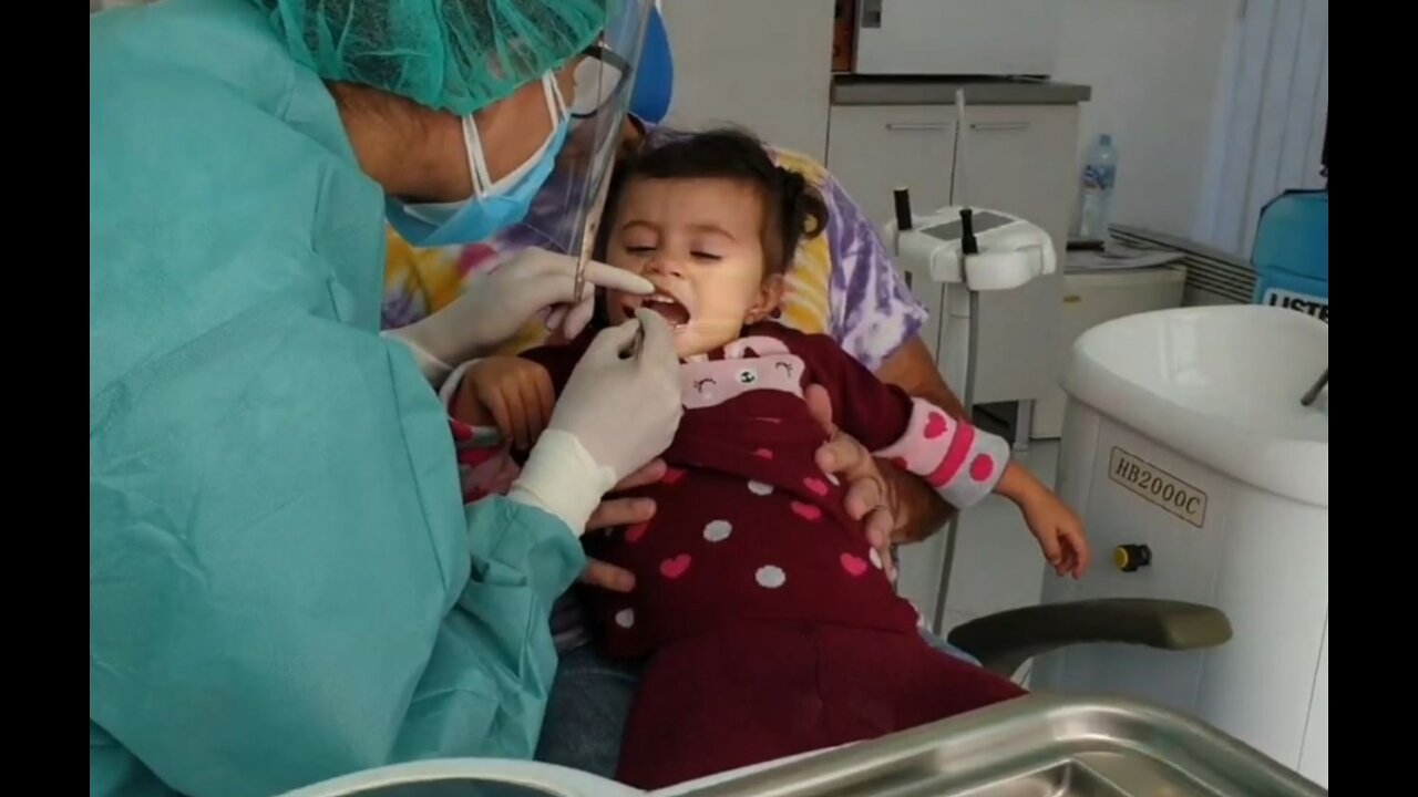 Mika Meets the Dentist