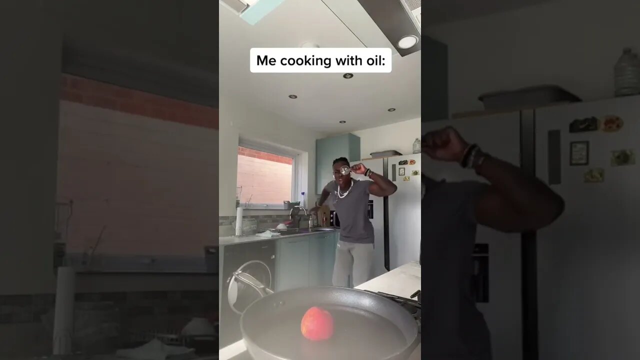 How it be when my mum cooks Vs Me 😭