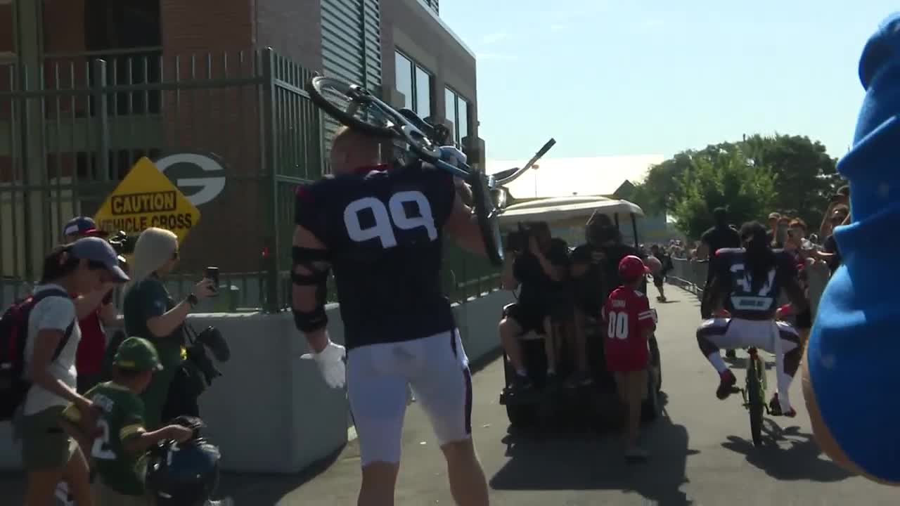 J.J. Watt's ride into Lambeau