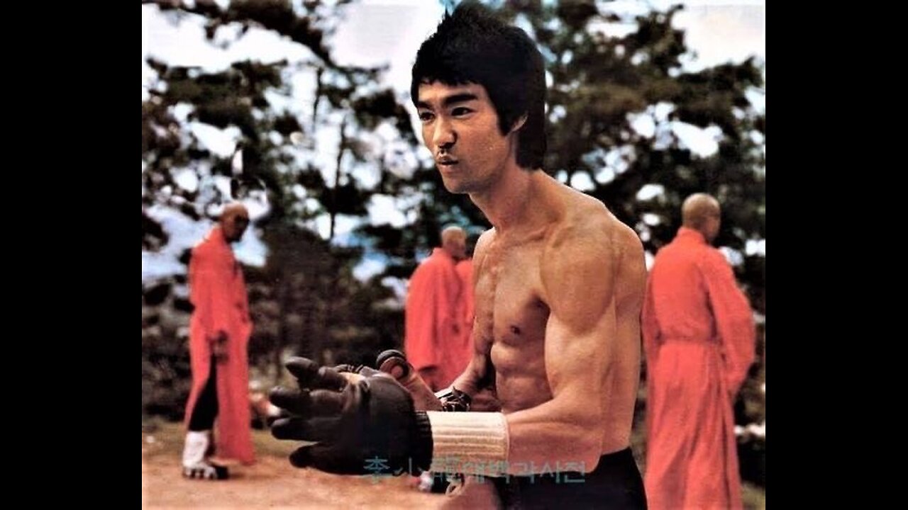 Cross kick Studio Films Bruce Lee Enter the Dragon