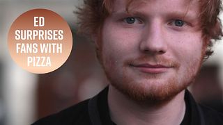 Ed Sheeran feeds hungry fans pizza