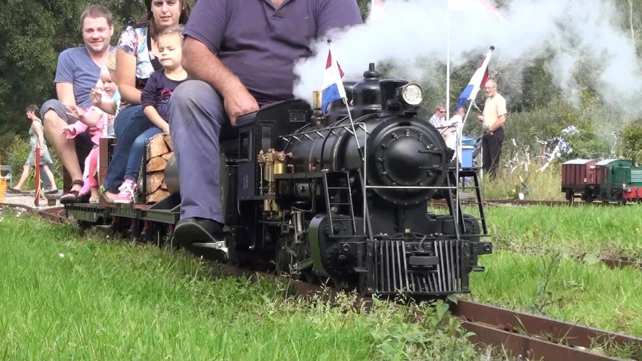 Miniature railway at Spaarnwoude Holland (2)