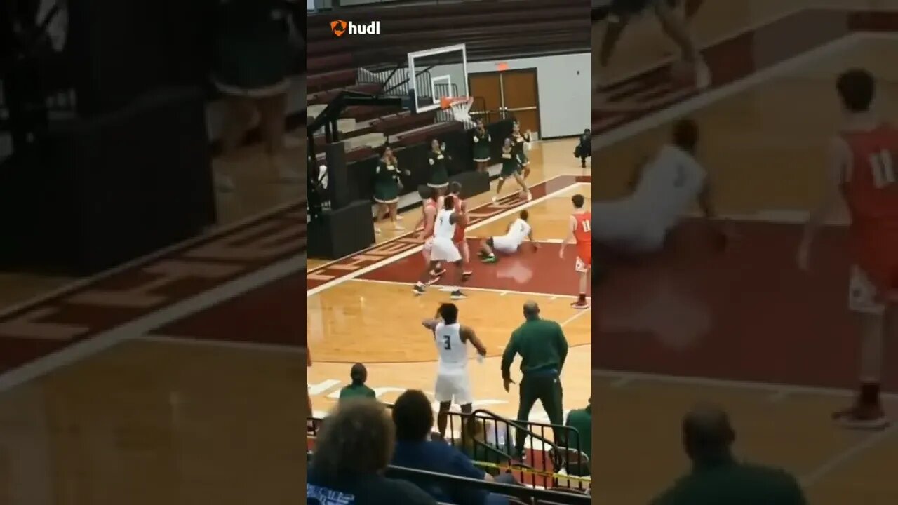 #shorts The joy of cheerleaders after Alley Oop.