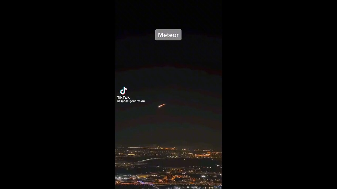 meteor captured from burjkhalifa